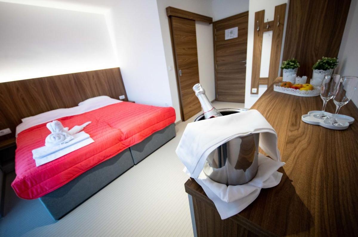 Gostilna Pugelj Hotel Novo Mesto Luaran gambar