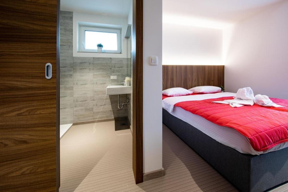 Gostilna Pugelj Hotel Novo Mesto Luaran gambar